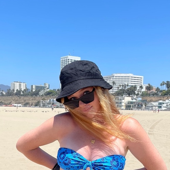 Bucket Hat - Picture 2 of 3